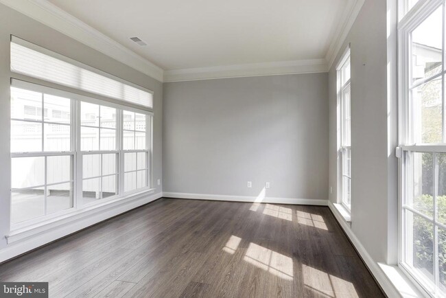 Building Photo - 23247 Hickox Dr