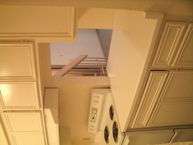 Foto del edificio - 1081 Regent Rd