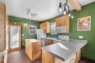 Building Photo - 1414 N Adams St