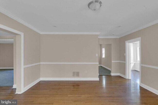 Building Photo - 625 Delaware Ave