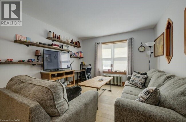 Photo du bâtiment - 208 Ottawa Street S