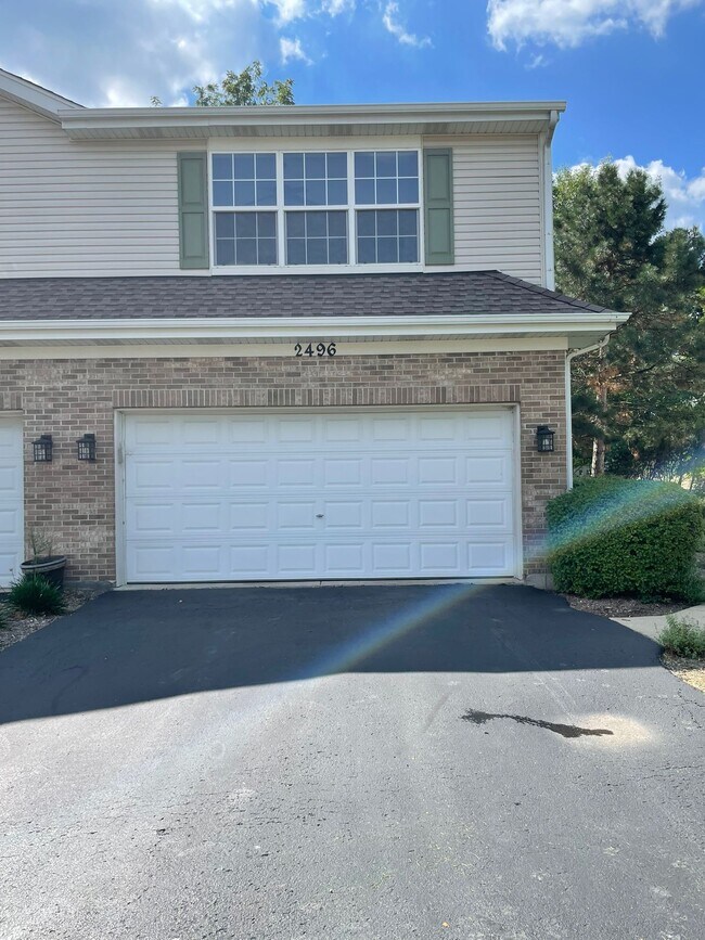 Building Photo - 2496 Stoughton Cir