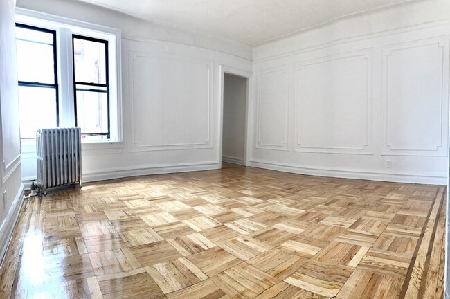 Foto del edificio - 114 Albemarle Rd