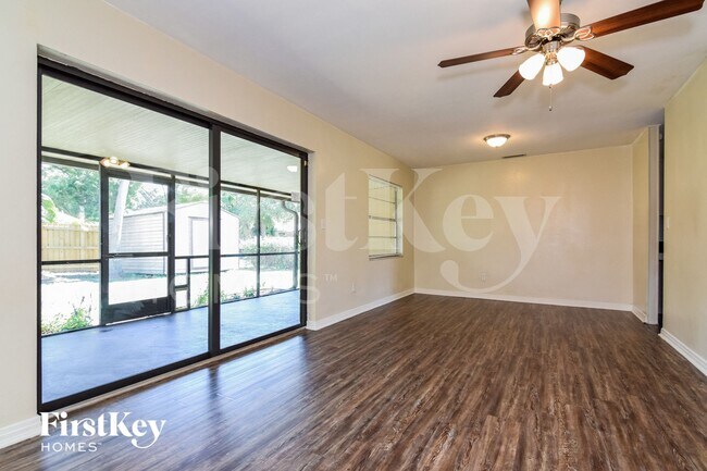 Foto del edificio - 4818 W Bay Villa Ave