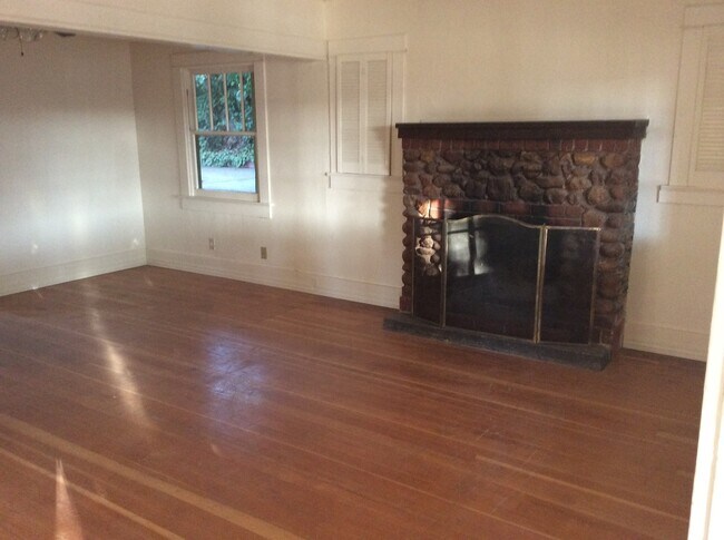 Foto del edificio - Cute Downtown House!