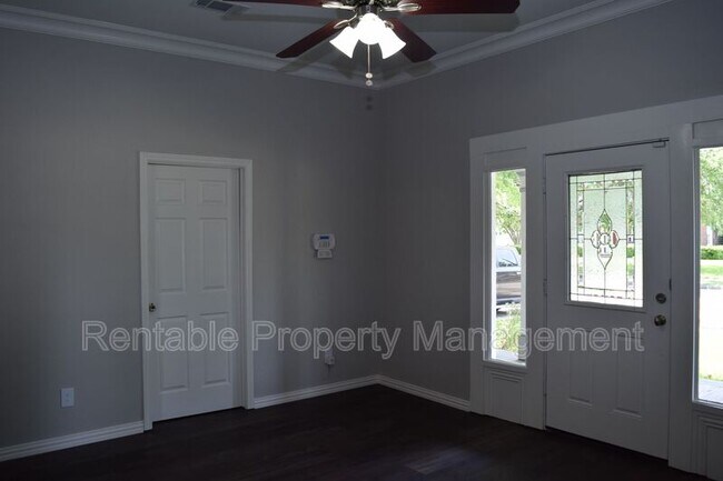 Photo - 508 N Dallas Ave House