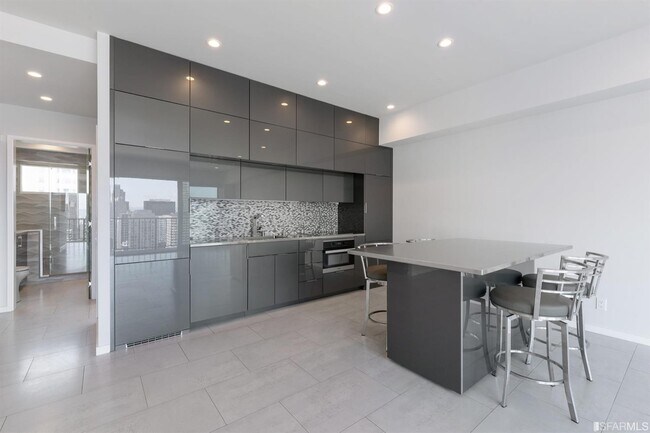 Foto del edificio - 10 Miller Pl