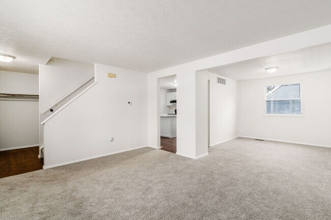 Foto del edificio - Beautifully Updated Reynoldsburg Home Near a Park!