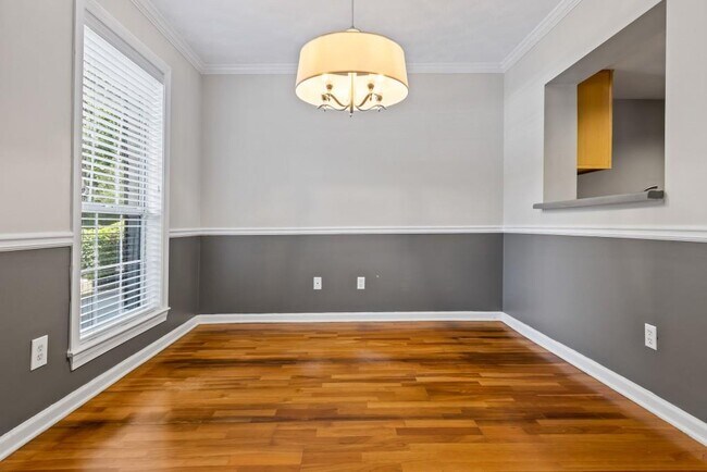 Foto del edificio - 3691 Essex Ave