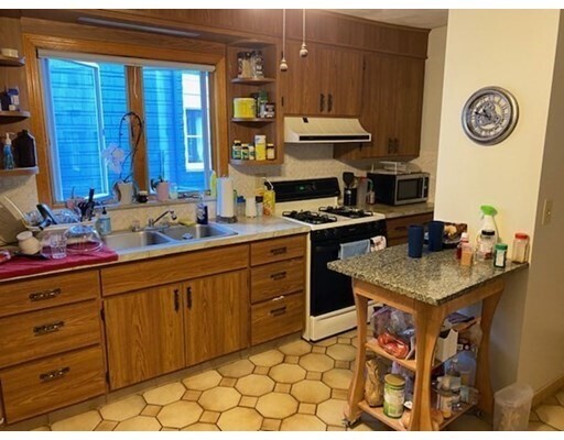 Foto principal - 32 Lakehill Ave