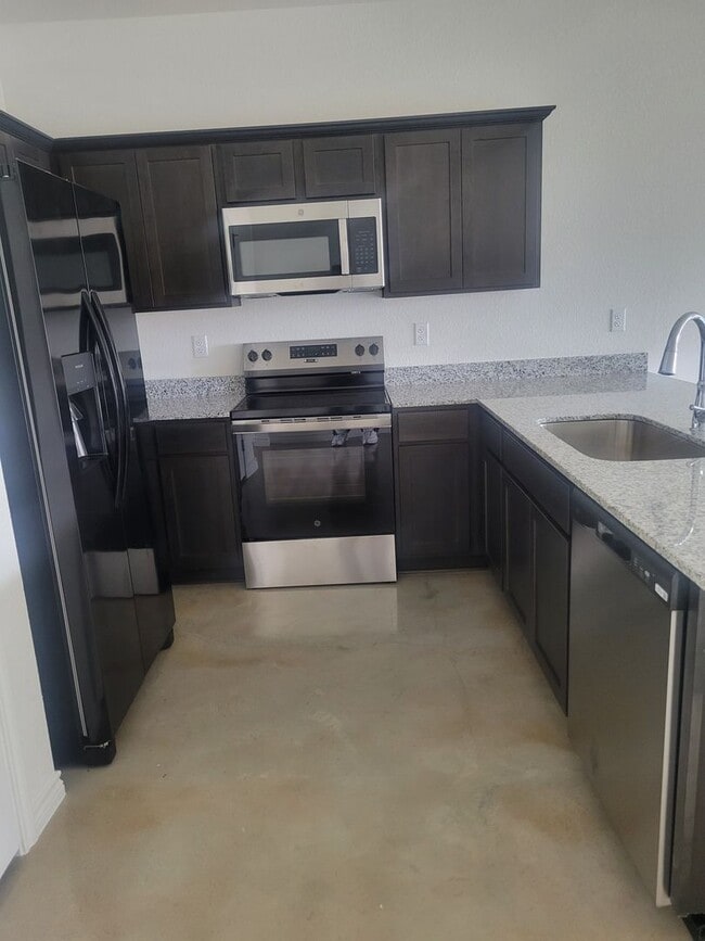 Building Photo - 1265 Lehmann Dr