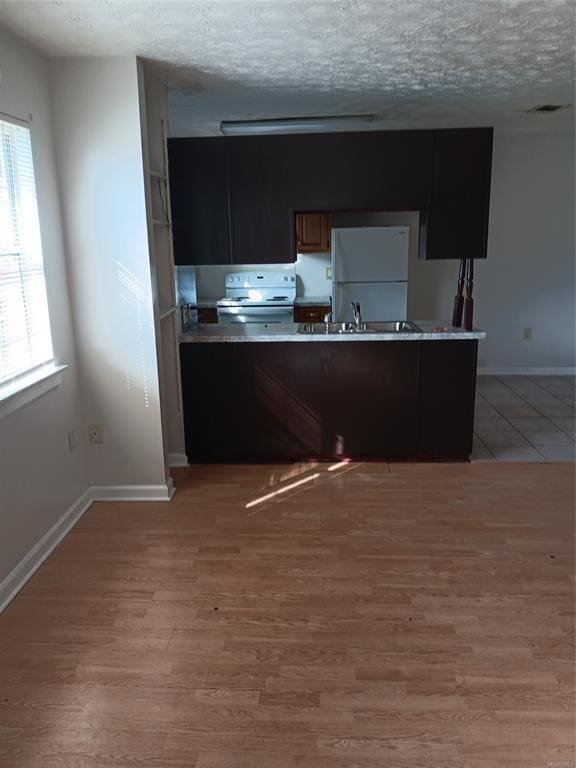 Building Photo - 2641 Whispering Pine Dr