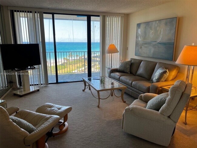 Foto del edificio - 400 Ocean Trail Way