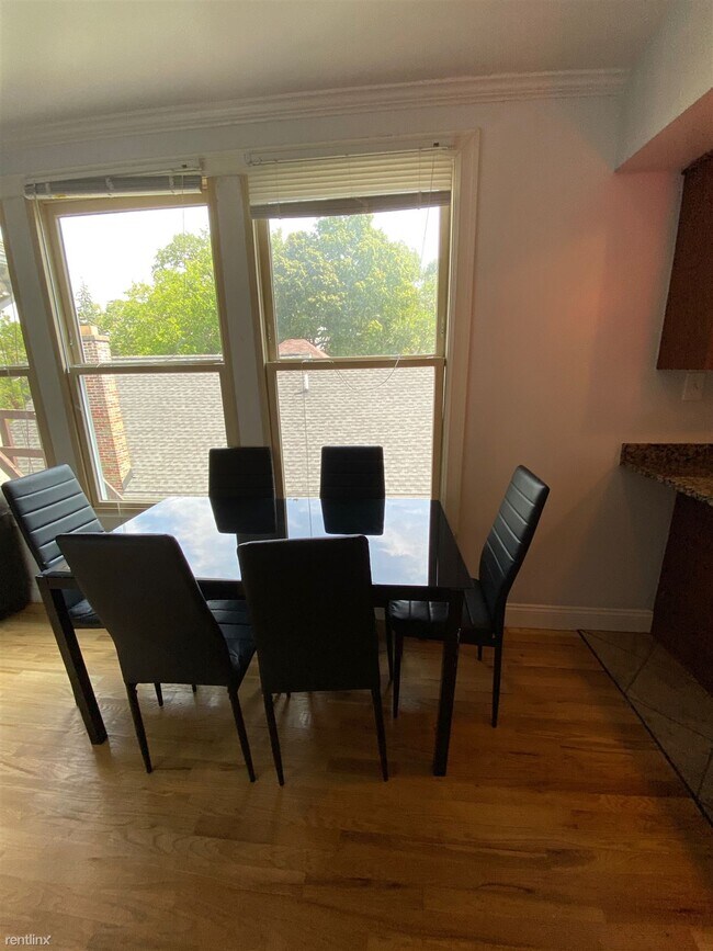 Foto del edificio - 5 br, 2 bath House - 510 Lawrence St Apt 5