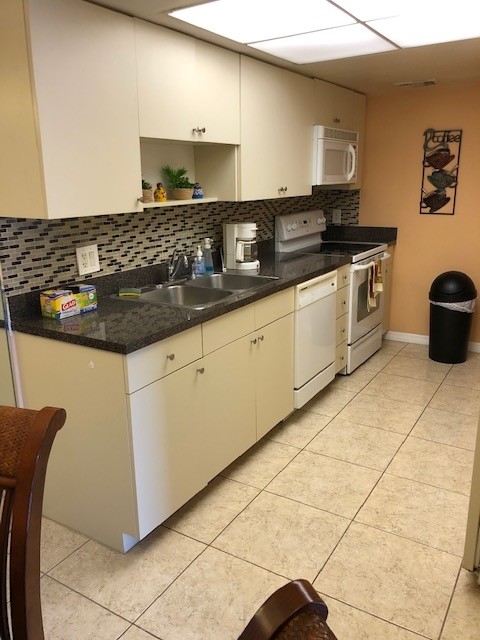 Foto del edificio - 5283 Vineland Rd