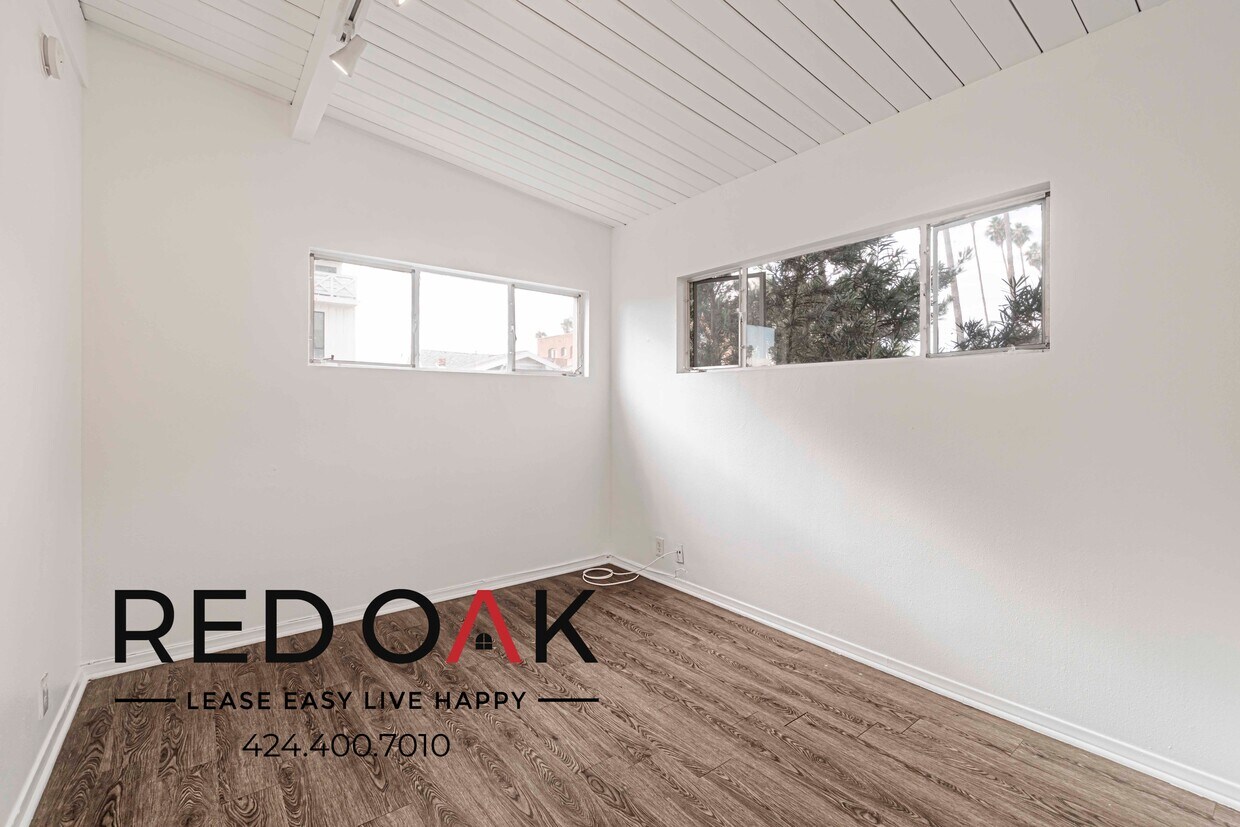 Foto principal - 128 Normandie Ave