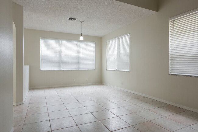 Foto del edificio - 6843 Torch Key St