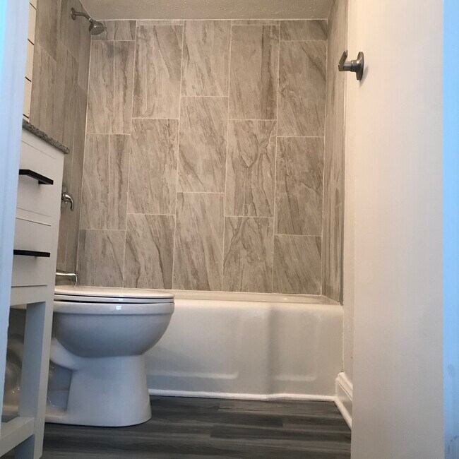 Foto del edificio - 2168 Hillside St