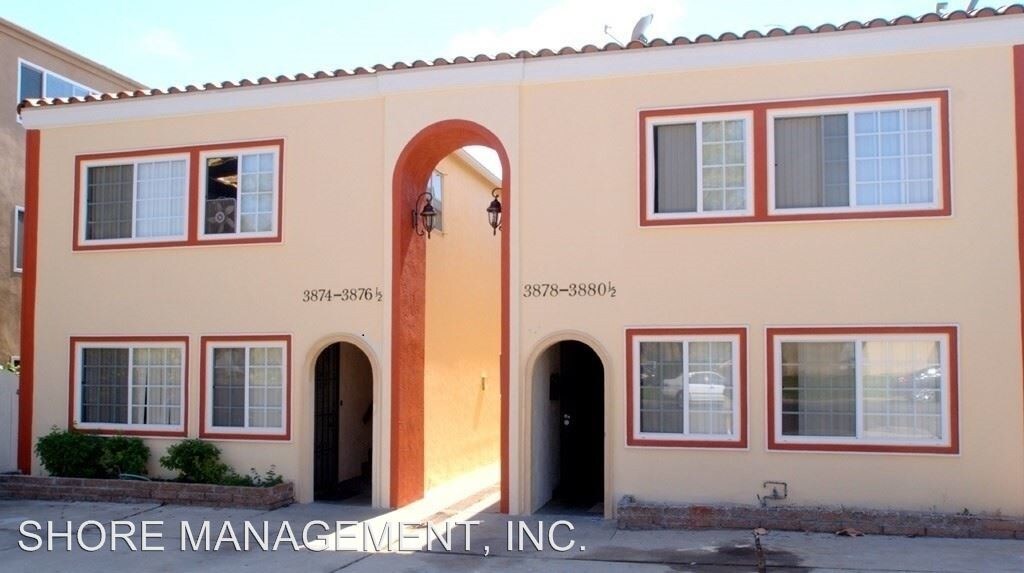 Primary Photo - 3874-38765 Haines St