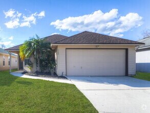 Building Photo - 1723 Ashwood Cir