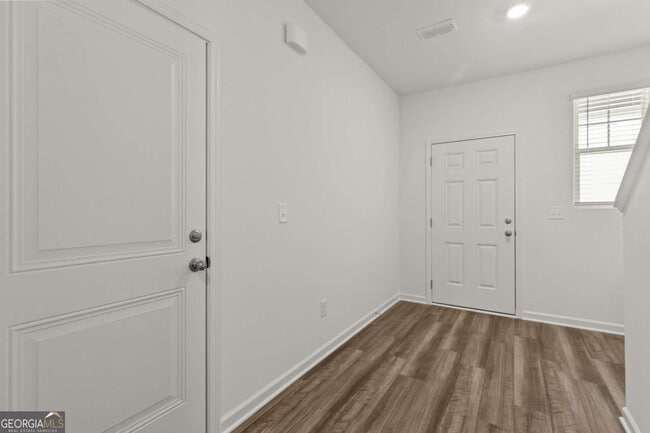 Building Photo - 59 Ingleton Dr
