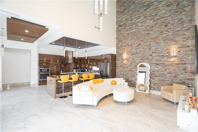 Building Photo - 43 Cassandra St