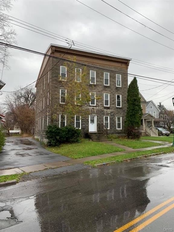 Building Photo - 173 E Main St