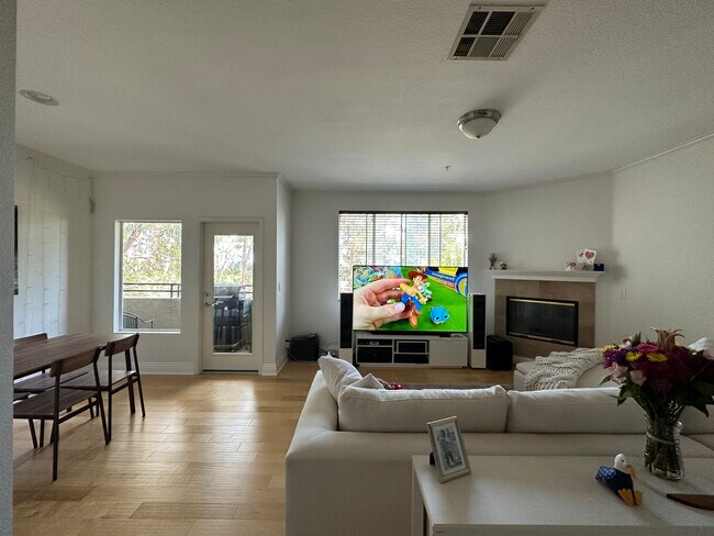 Foto del edificio - 22681 Oakgrove