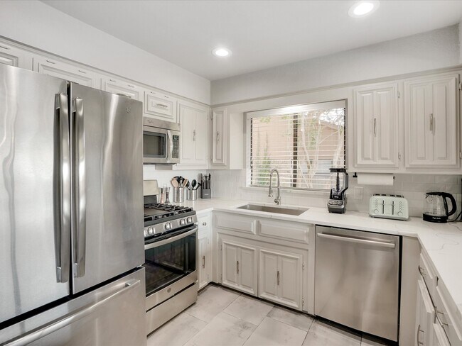 Foto del edificio - 1608 S Alamo Rd