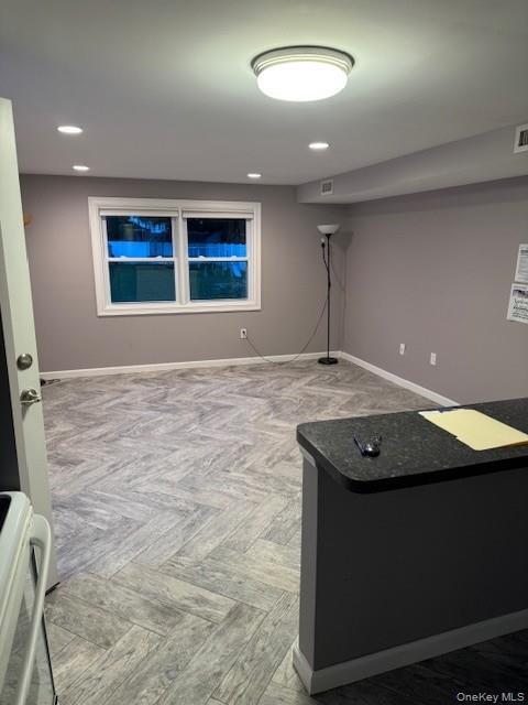 Building Photo - 164 W Nicholai St