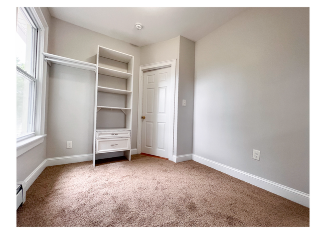 Building Photo - Beautiful and Lovely House in South of Hartford