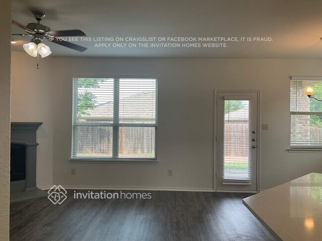 Foto del edificio - 1408 Red River Dr