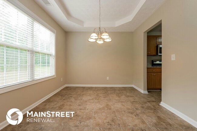 Building Photo - 135 Oak Meadows Dr