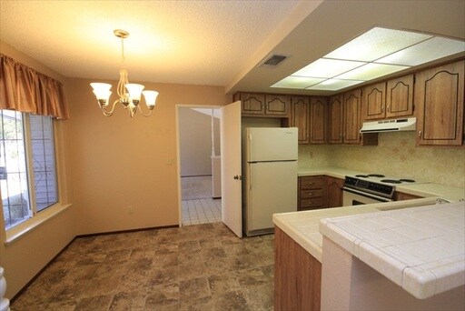 Building Photo - 3331 Calico Ct