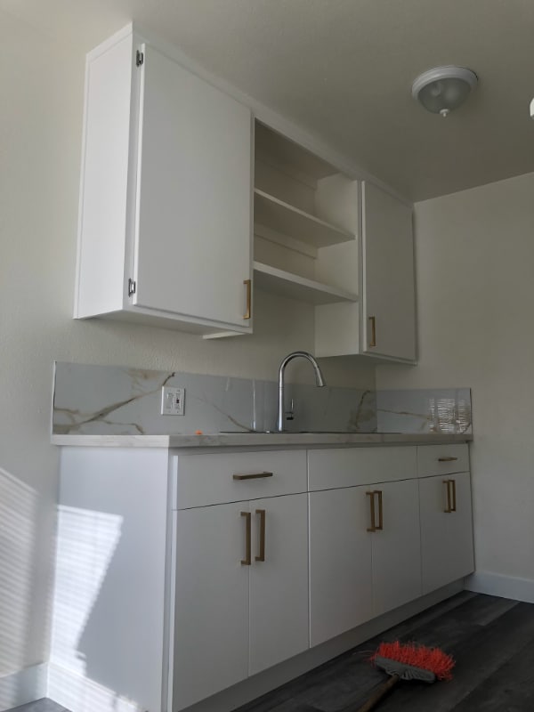 Building Photo - 1742 Henderson Ave