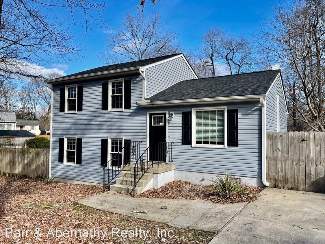 Primary Photo - 3 br, 2 bath House - 3811 Hyde Park Drive