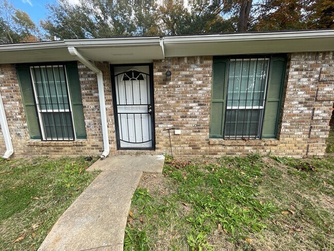 Foto del edificio - 2118 Thousand Oaks Dr