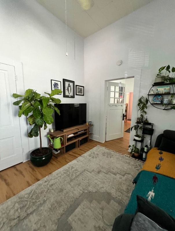 Building Photo - 1704 Garden St