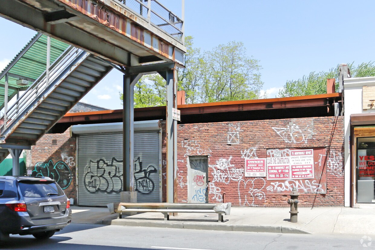 Building Photo - 1247 Atlantic Ave
