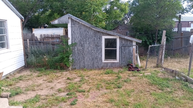 Building Photo - 207 N Van Buren St