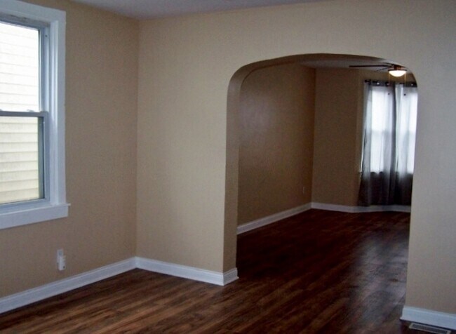 Foto del edificio - 8931 S Houston Ave