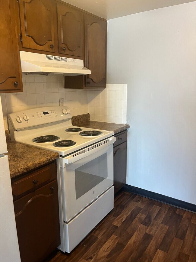 Stratford West Apartments Apartments in Wichita, KS