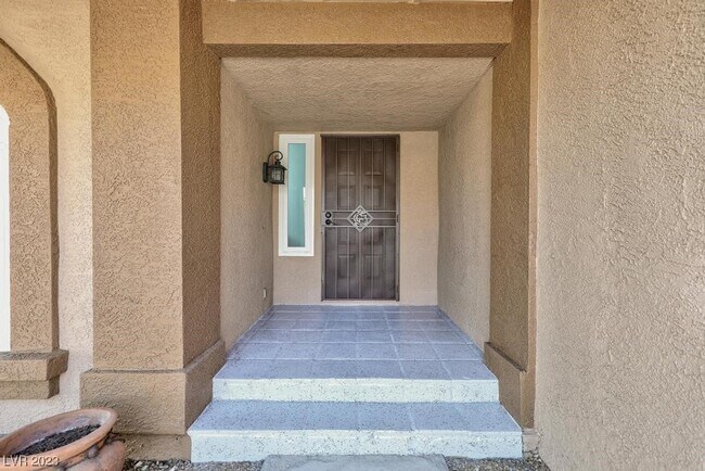 Building Photo - 1411 Bareback Ct