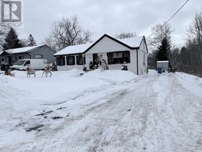 Building Photo - 86 Roxborough Rd