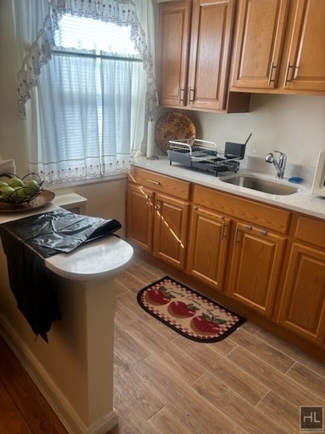 Building Photo - FRANCIS LEWIS BLVD