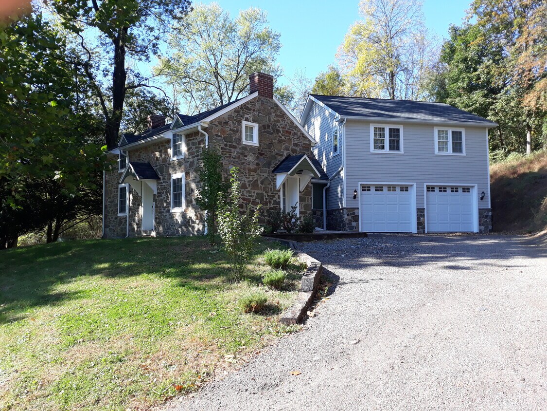 867 Hollow Rd, Phoenixville, PA 19460 House Rental in Phoenixville, PA