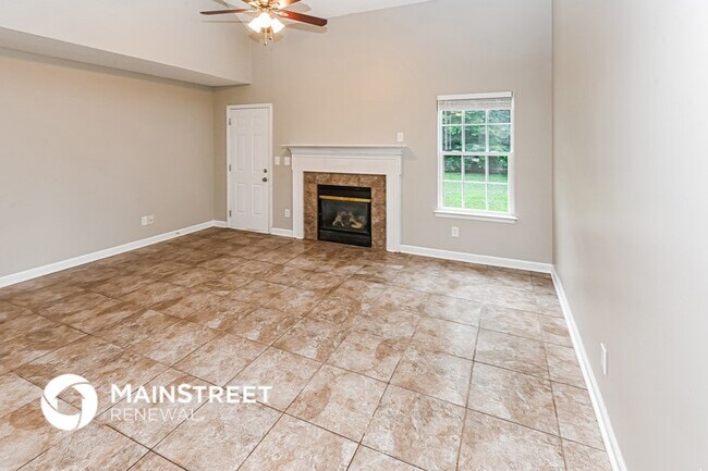 Foto del edificio - 4335 Looking Glass Ln