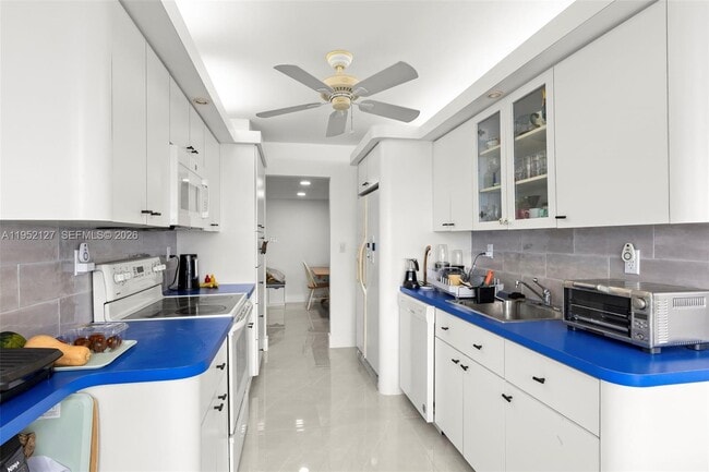 Foto del edificio - 18031 Biscayne Blvd