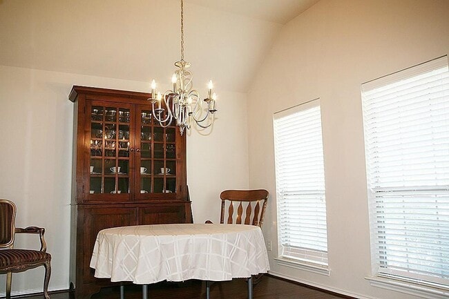 Building Photo - 868 Sierra Brook Ln