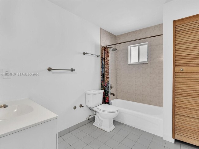 Foto del edificio - 240 SW 15th Rd